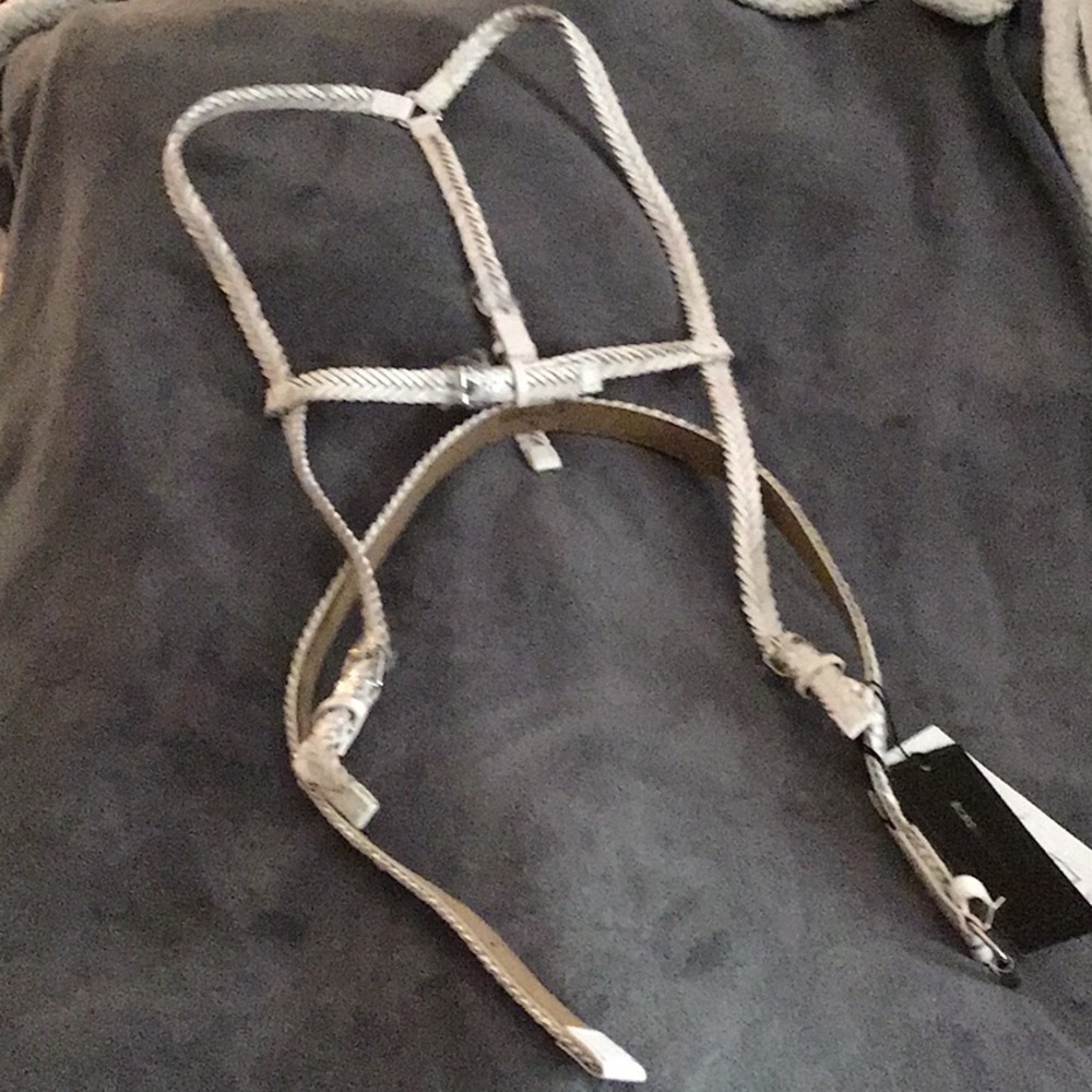 Awesome 4 way belt accessory